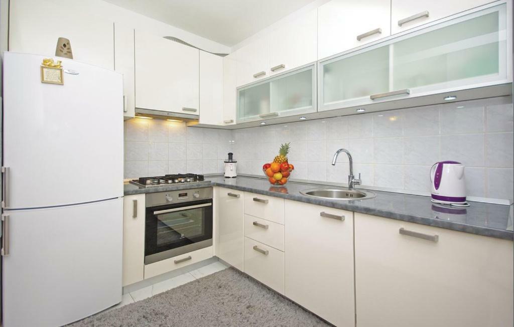 Apartman Jurilj มาคาร์สกา ภายนอก รูปภาพ