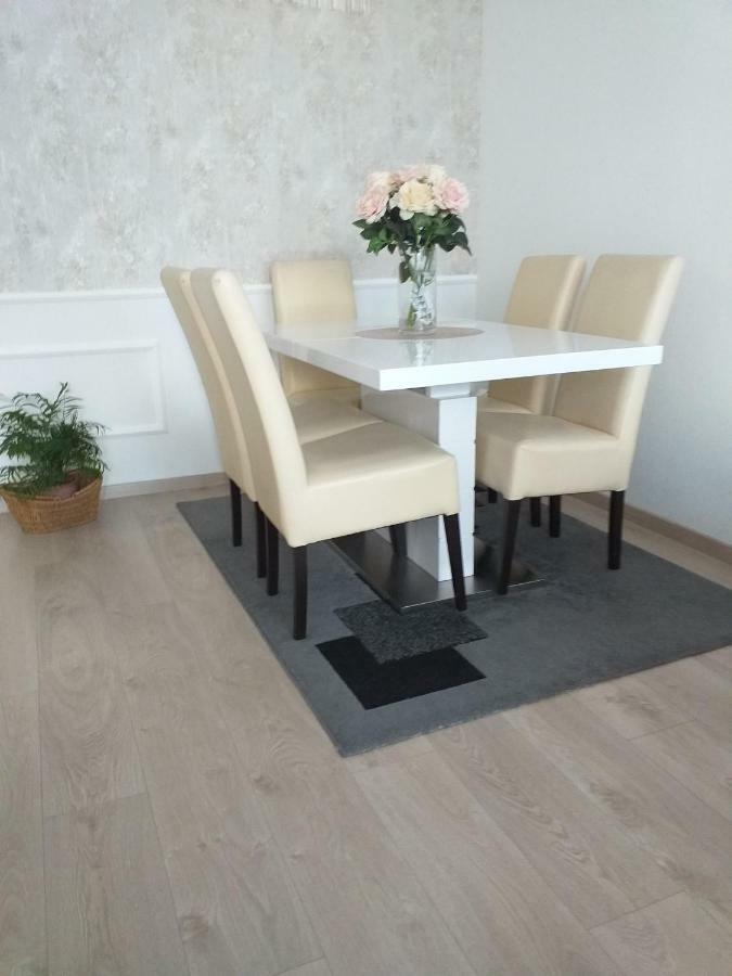 Apartman Jurilj มาคาร์สกา ภายนอก รูปภาพ