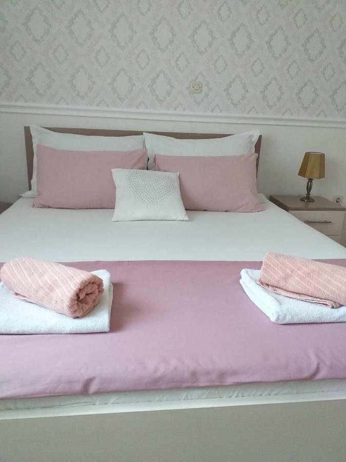 Apartman Jurilj มาคาร์สกา ภายนอก รูปภาพ